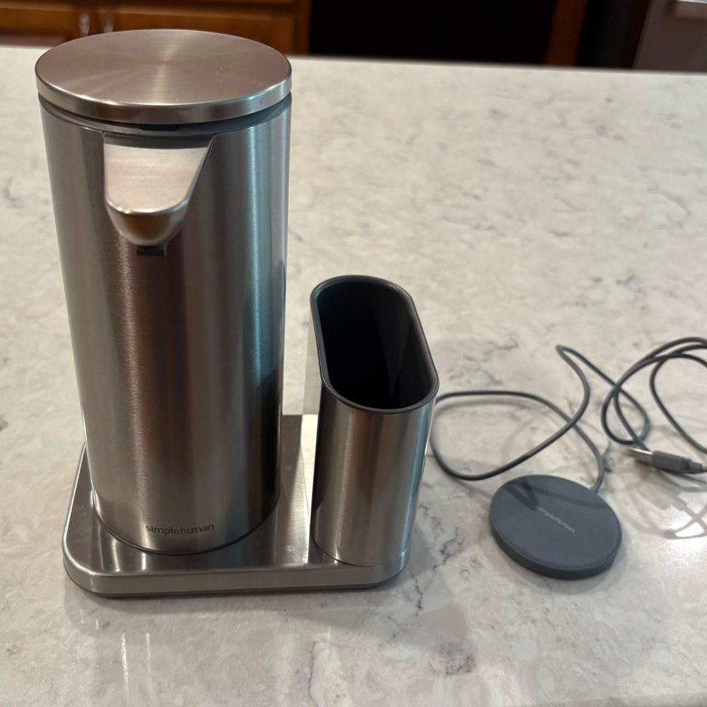 14 oz. Liquid Sensor Pump with Caddy, high-Grade Brushed Stainless Steel